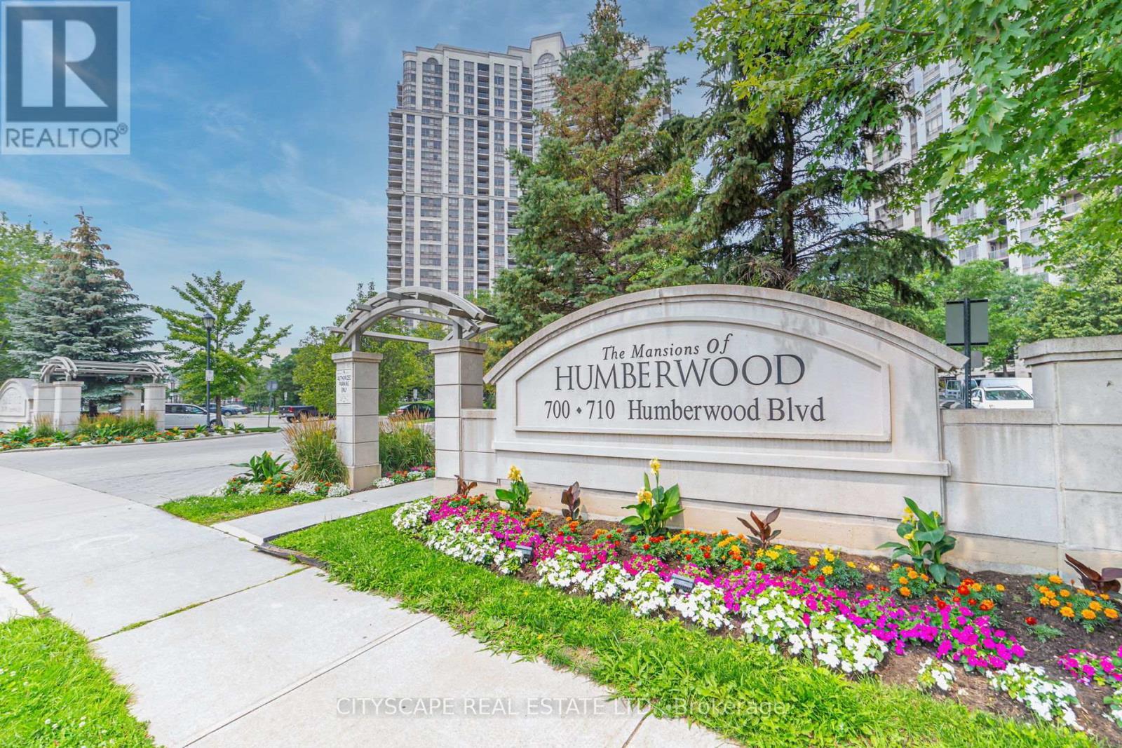1002 - 710 Humberwood Blvd Boulevard, Toronto, ON - Outdoor
