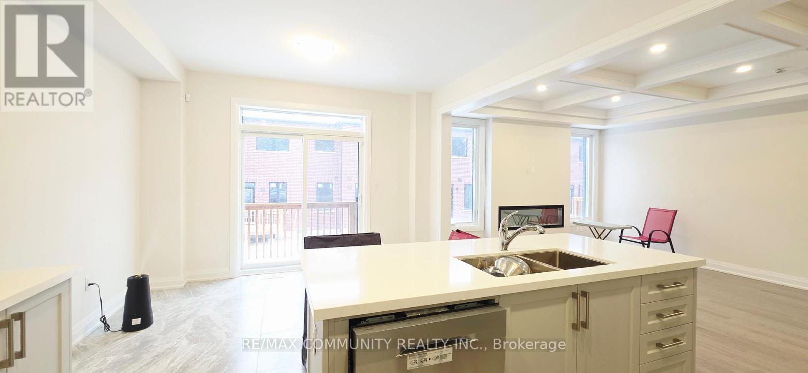 26 Aveena Road, Brampton, ON - Indoor Photo Showing Kitchen With Double Sink
