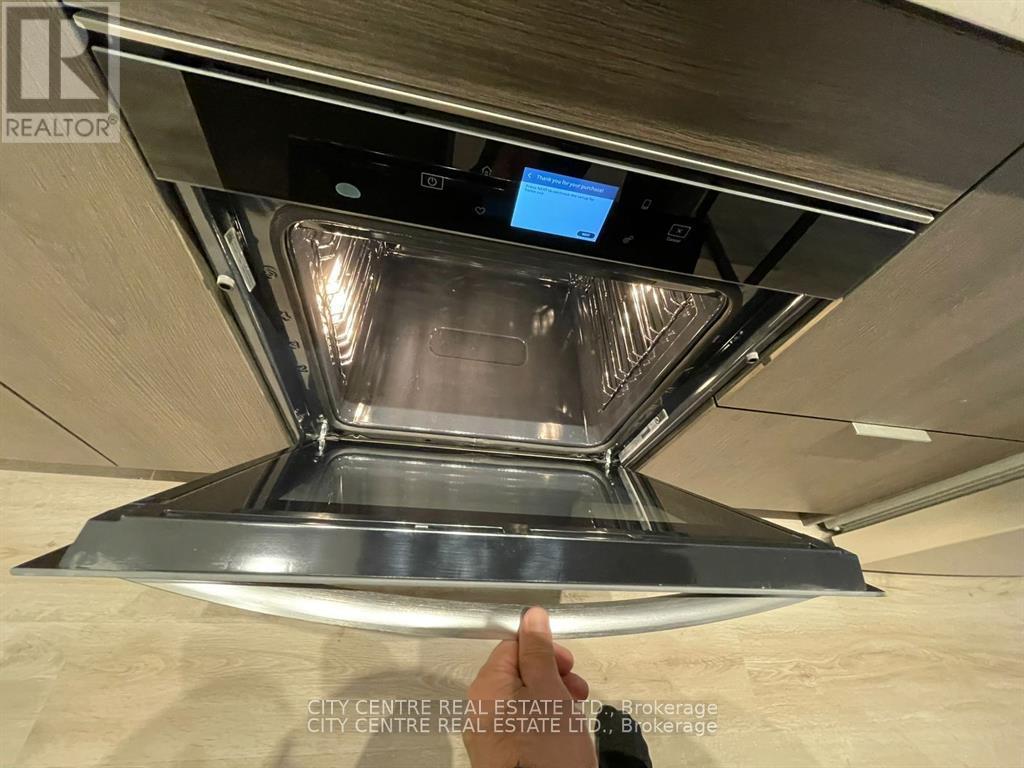 1406 - 395 Square One Drive, Mississauga, ON - Indoor Photo Showing Kitchen With Double Sink