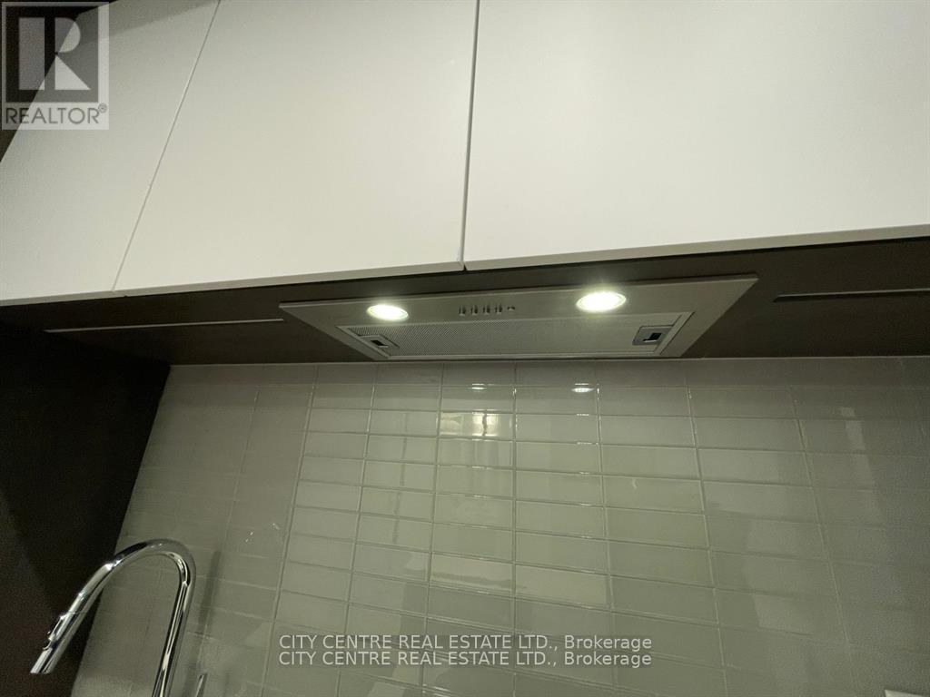 1406 - 395 Square One Drive, Mississauga, ON -