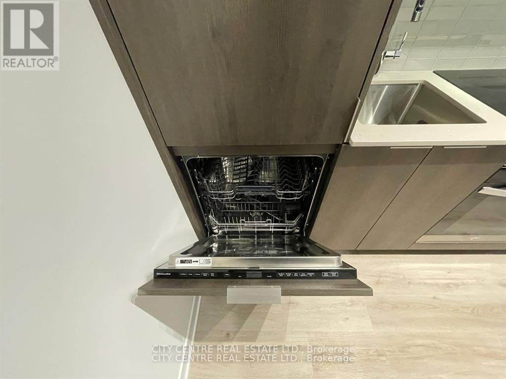 1406 - 395 Square One Drive, Mississauga, ON - Indoor Photo Showing Other Room