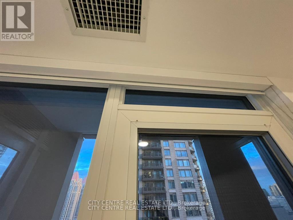 1406 - 395 Square One Drive, Mississauga, ON - Photo Showing Other Room