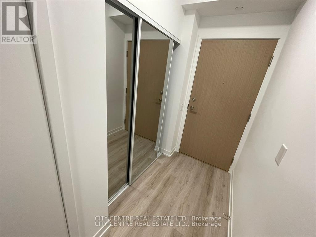 1406 - 395 Square One Drive, Mississauga, ON - Indoor Photo Showing Other Room