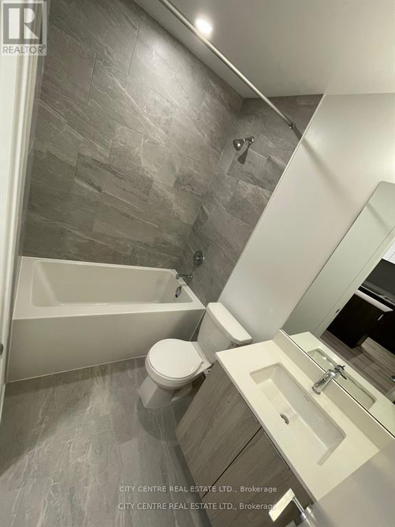 1406 - 395 Square One Drive, Mississauga, ON - Indoor Photo Showing Bathroom