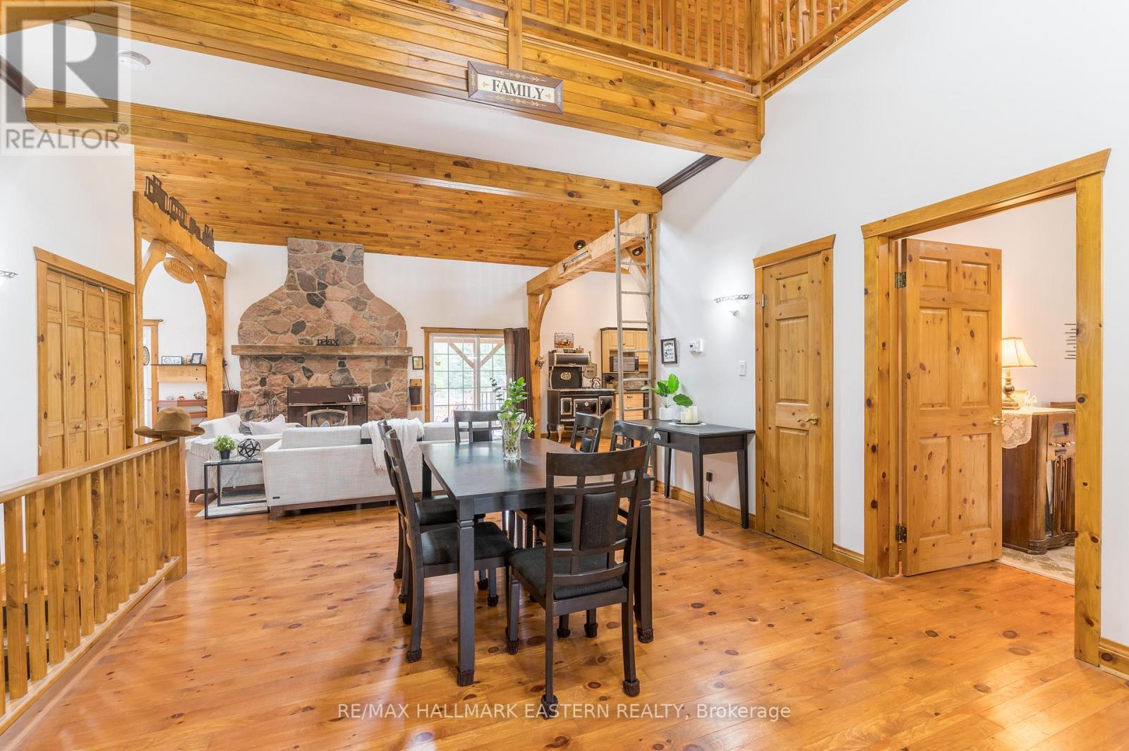 3404 Base Line, Otonabee-South Monaghan, ON - Indoor Photo Showing Dining Room