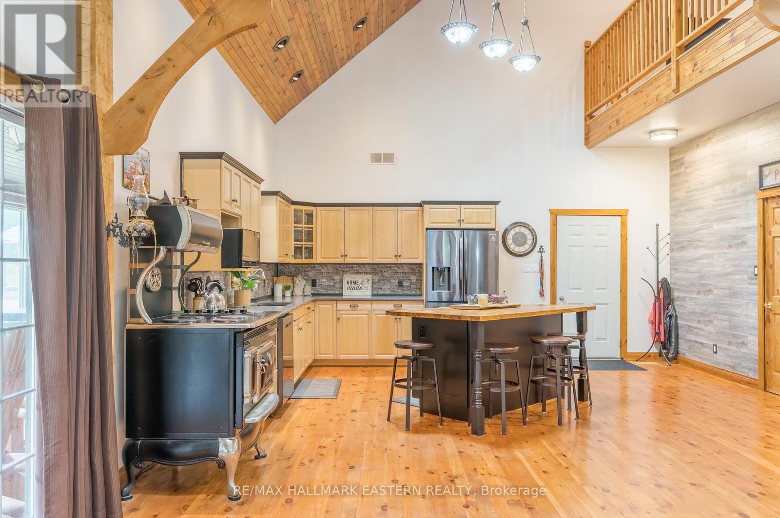 3404 Base Line, Otonabee-South Monaghan, ON - Indoor Photo Showing Kitchen