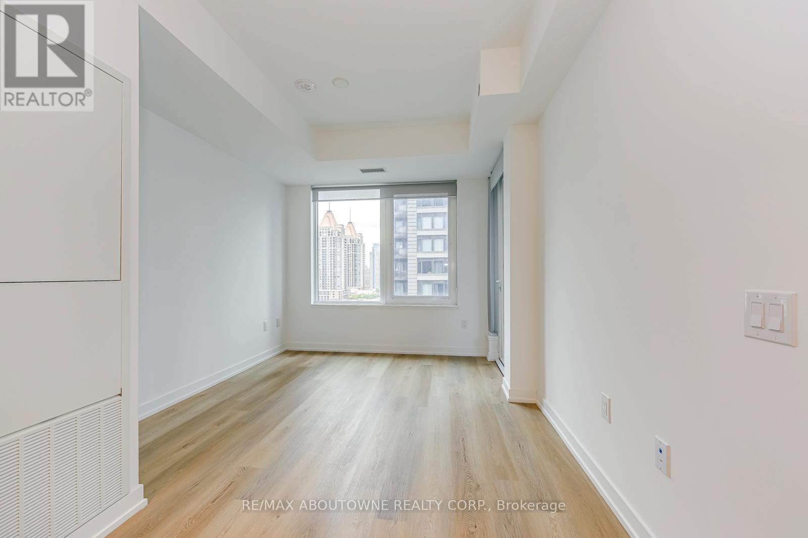 1106 - 395 Square One Drive, Mississauga, ON - Indoor Photo Showing Other Room