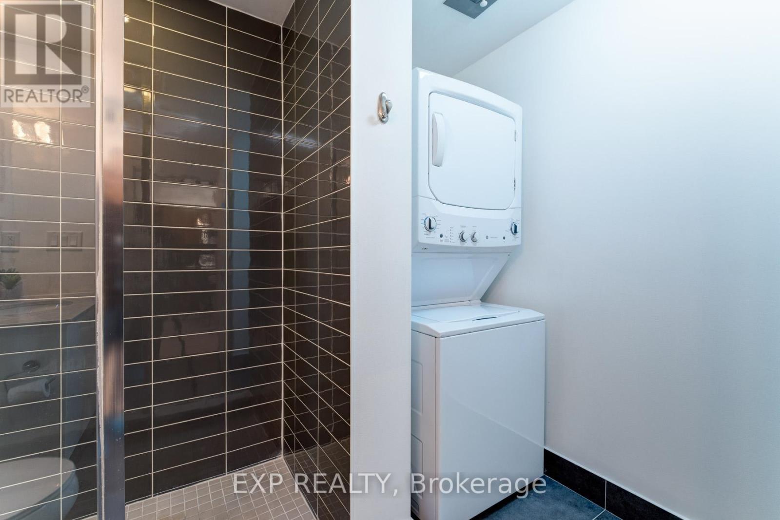 1512 - 69 Lynn Williams Street, Toronto, ON - Indoor Photo Showing Laundry Room