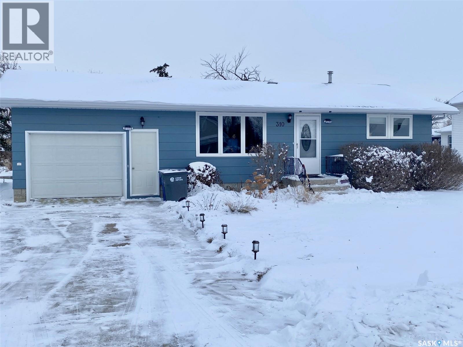 310 Main Street, Abernethy, SK - Outdoor