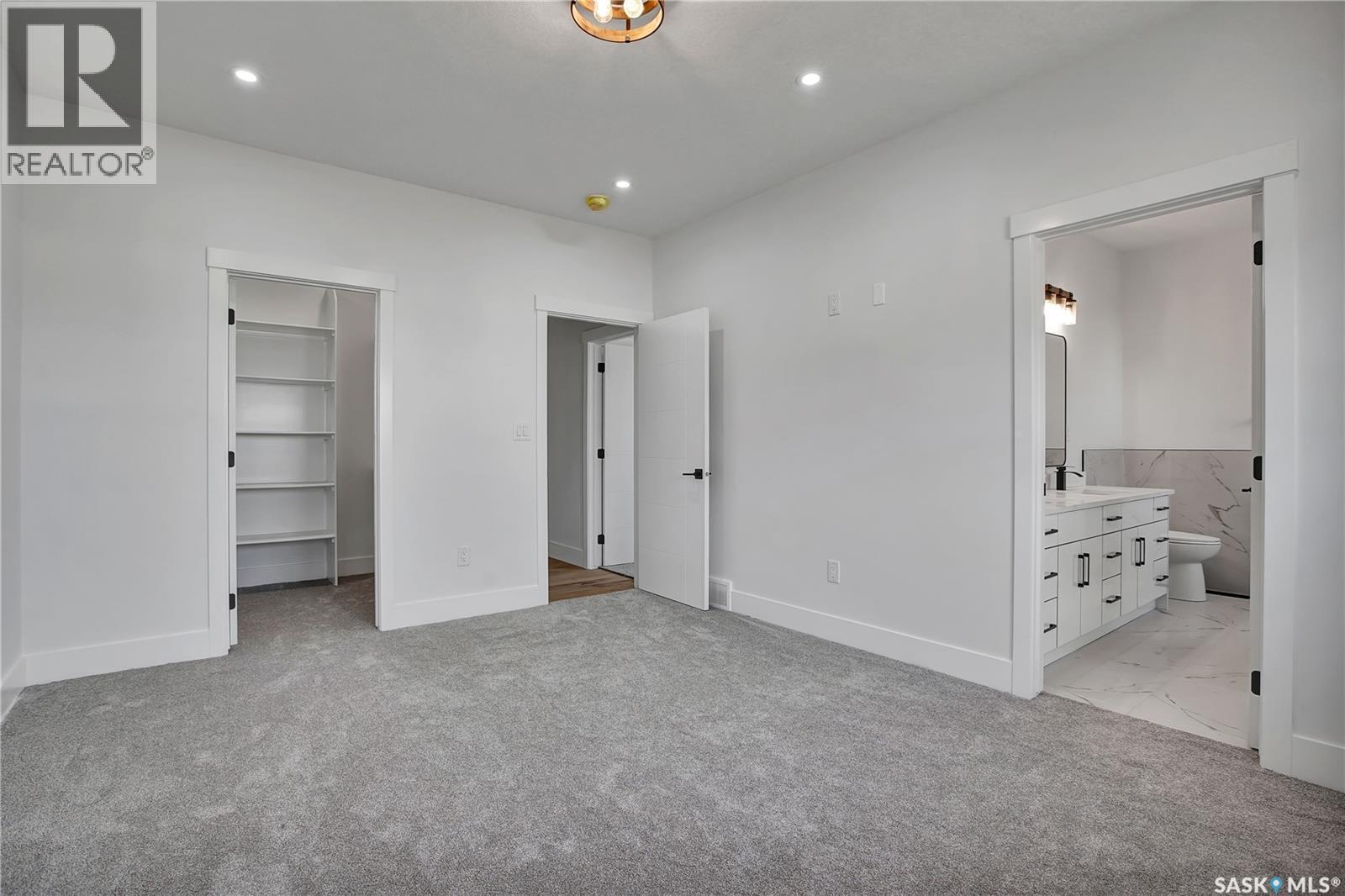 812 Woods Crescent, Warman, SK - Indoor Photo Showing Other Room