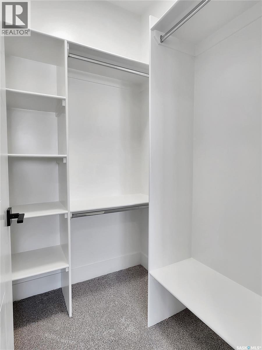 812 Woods Crescent, Warman, SK - Indoor With Storage