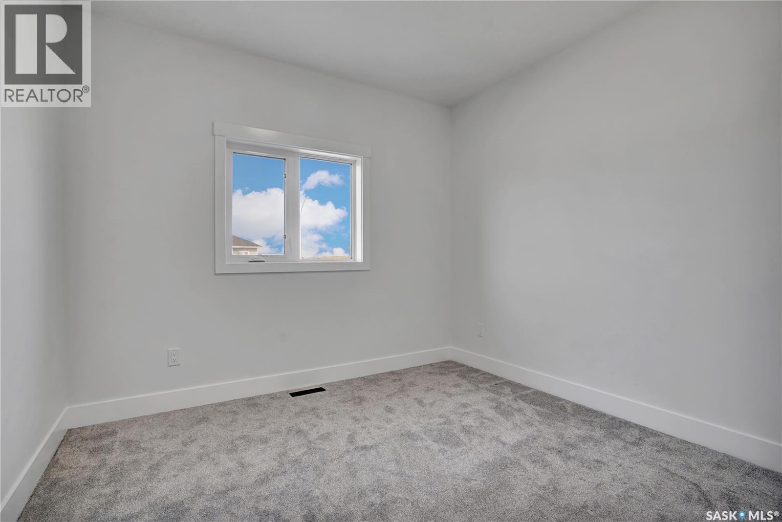 812 Woods Crescent, Warman, SK - Indoor Photo Showing Other Room