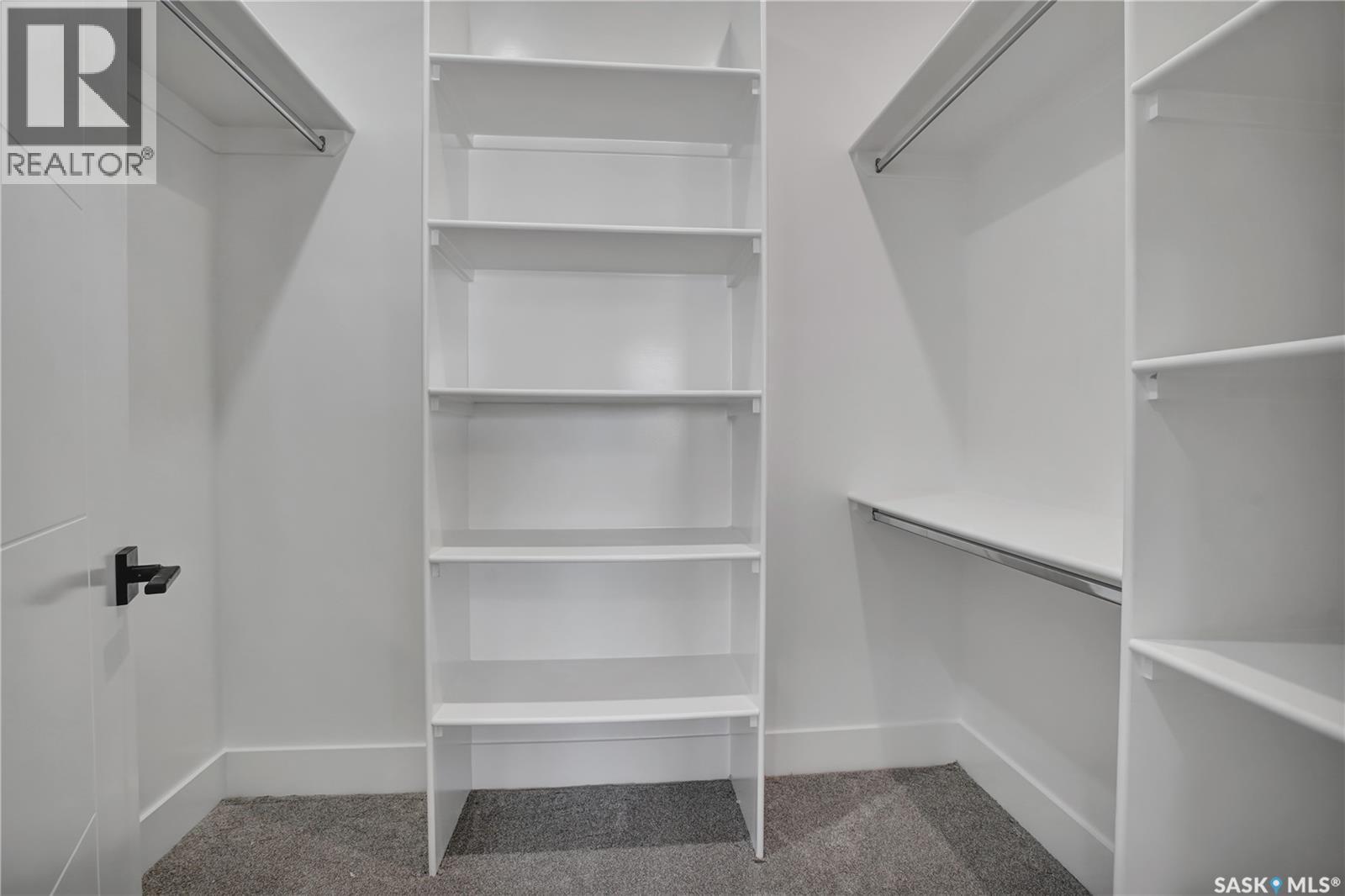 812 Woods Crescent, Warman, SK - Indoor With Storage