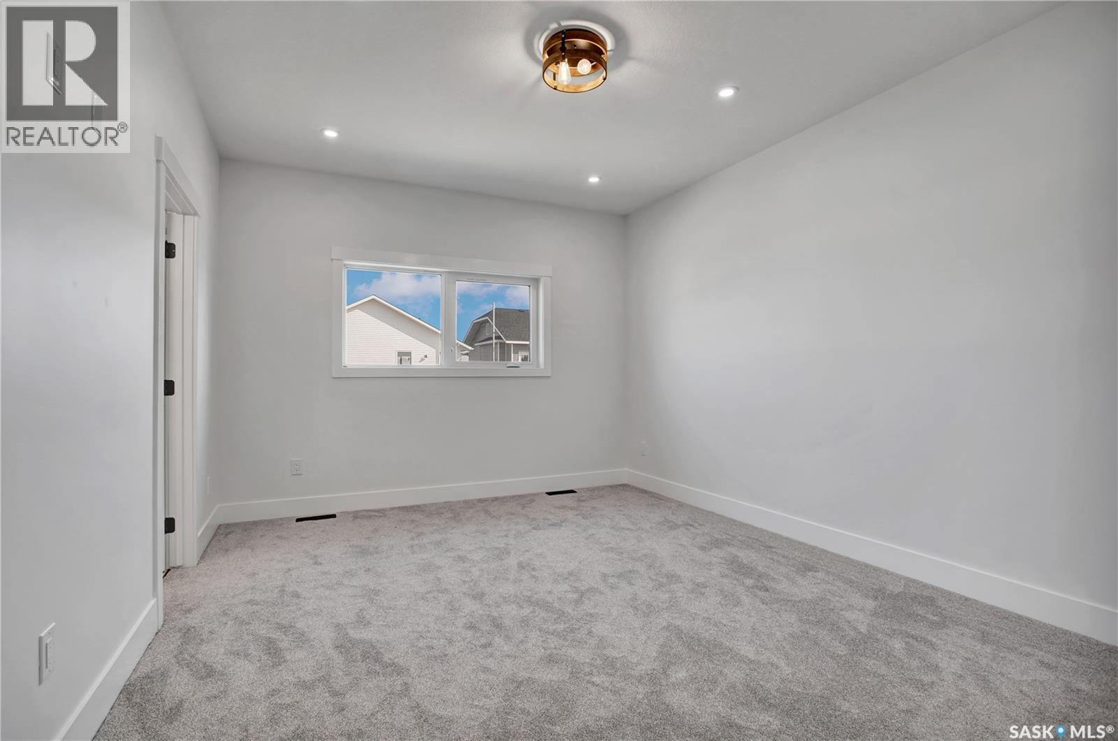 812 Woods Crescent, Warman, SK - Indoor Photo Showing Other Room