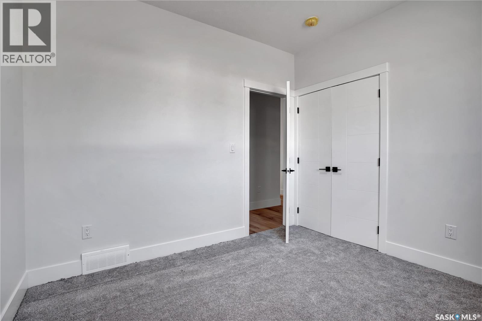 812 Woods Crescent, Warman, SK - Indoor Photo Showing Other Room