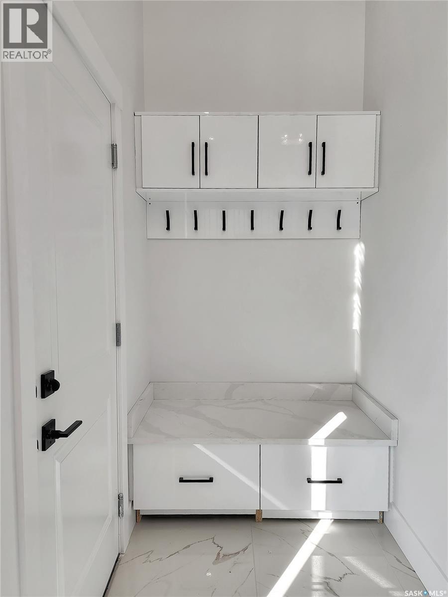 812 Woods Crescent, Warman, SK - Indoor