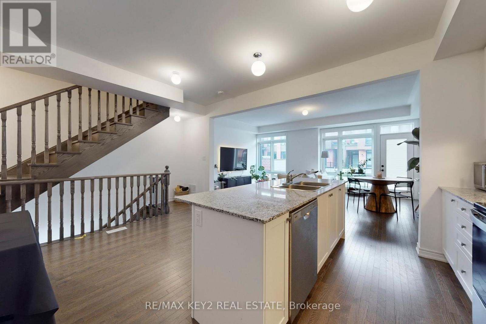 509 Littlewood Lane, Ajax, ON - Indoor Photo Showing Kitchen With Double Sink With Upgraded Kitchen