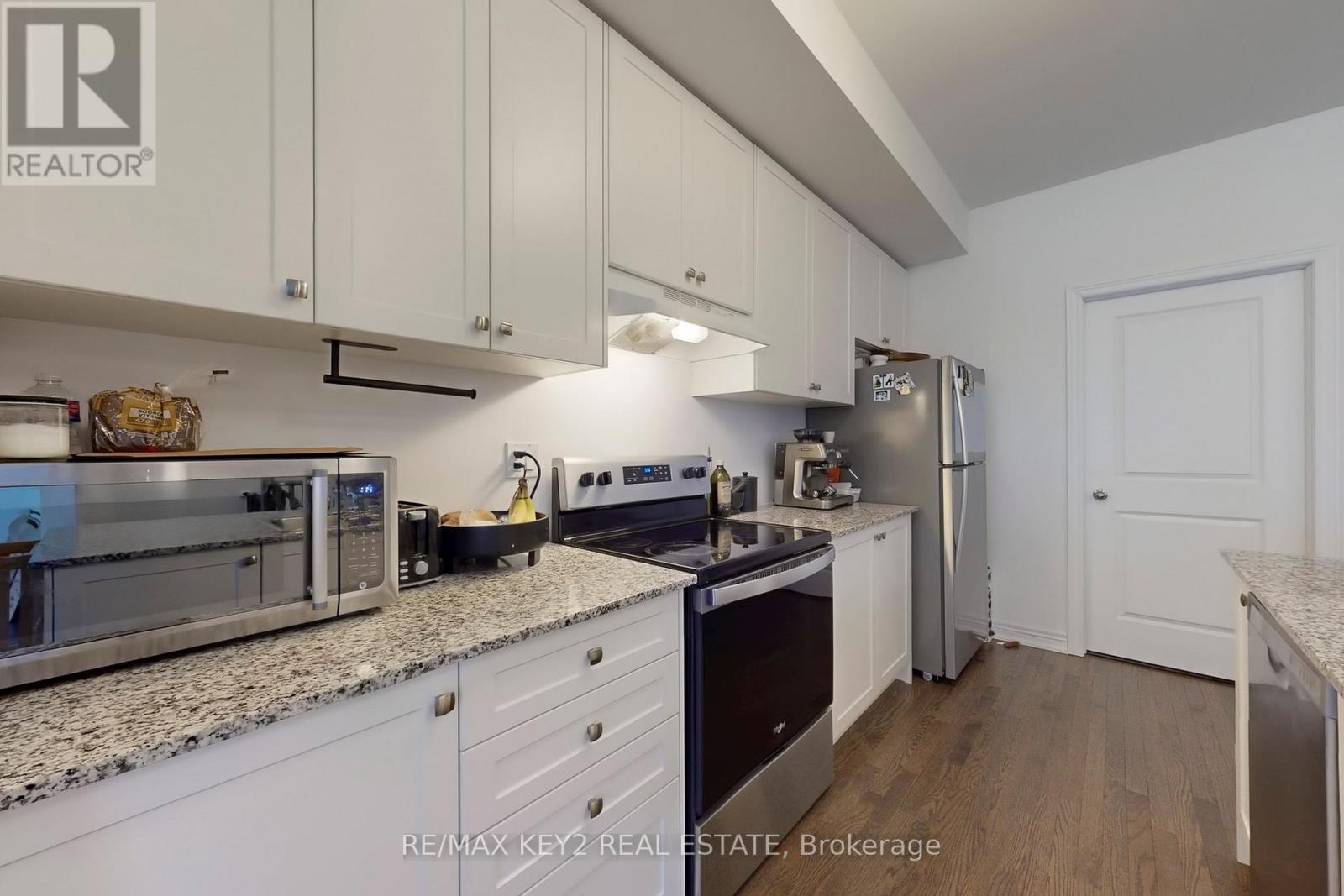 509 Littlewood Lane, Ajax, ON - Indoor Photo Showing Kitchen