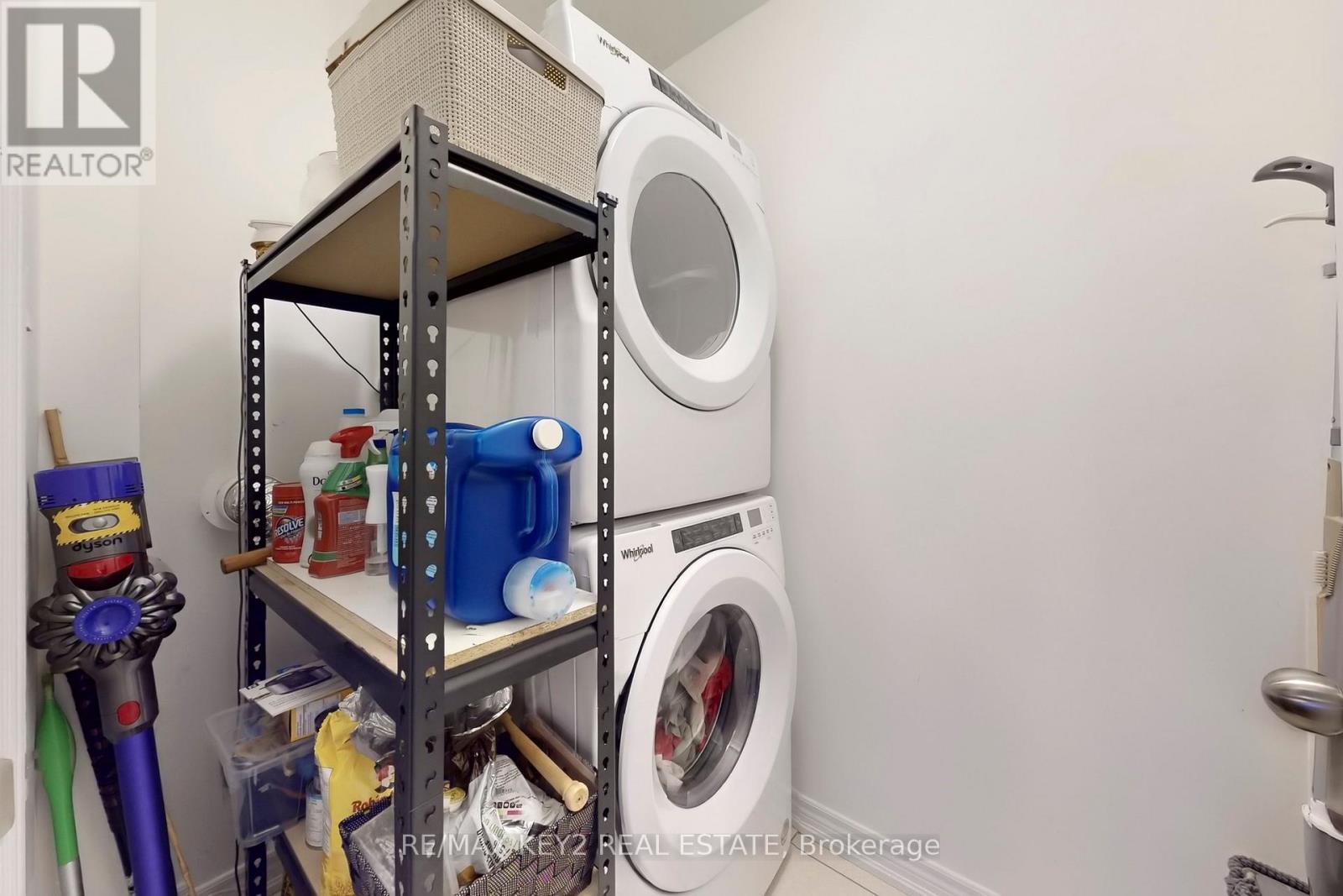 509 Littlewood Lane, Ajax, ON - Indoor Photo Showing Laundry Room