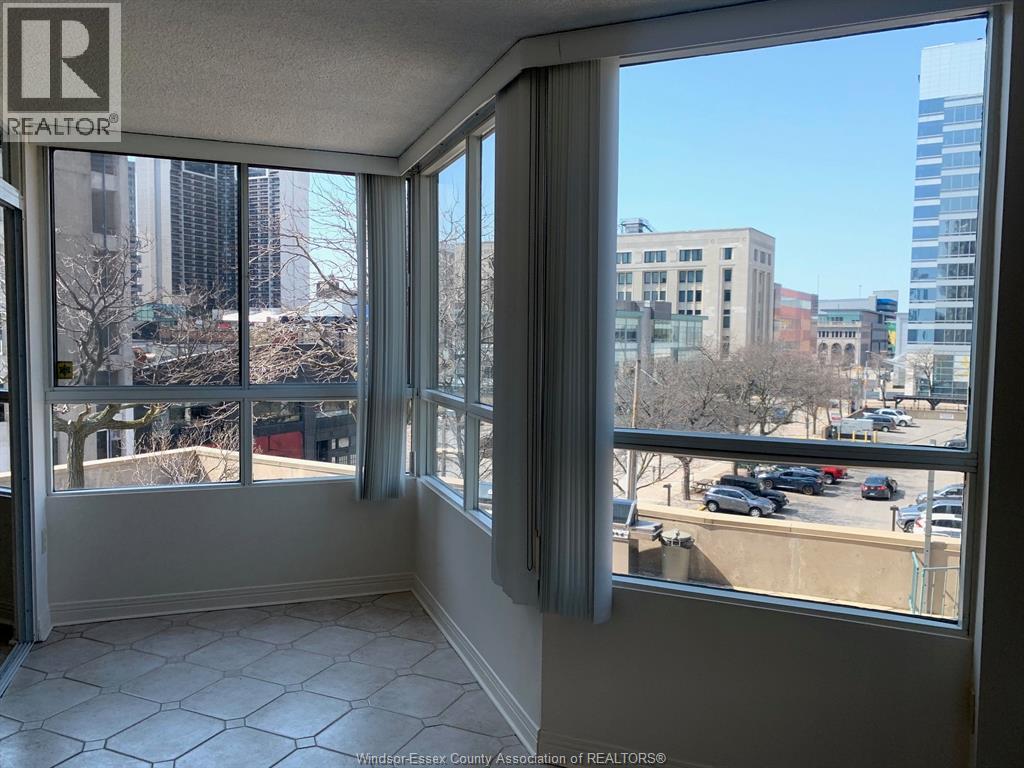 75 Riverside Drive East Unit# 410, Windsor, ON - Indoor Photo Showing Other Room