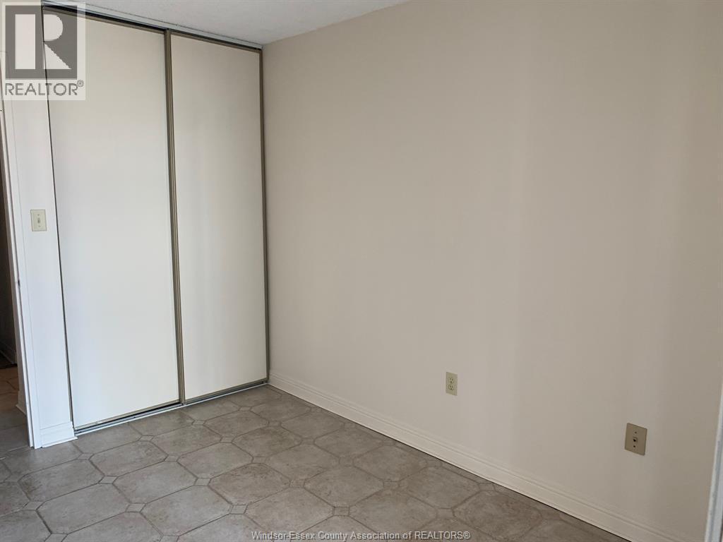 75 Riverside Drive East Unit# 410, Windsor, ON - Indoor Photo Showing Other Room