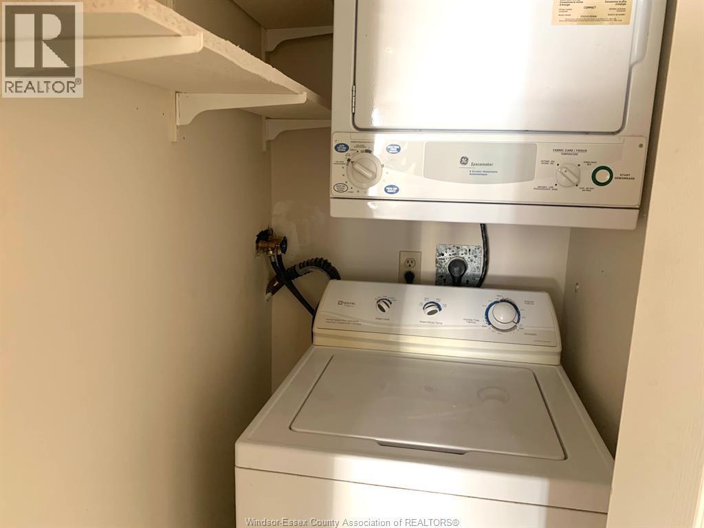 75 Riverside Drive East Unit# 410, Windsor, ON - Indoor Photo Showing Laundry Room