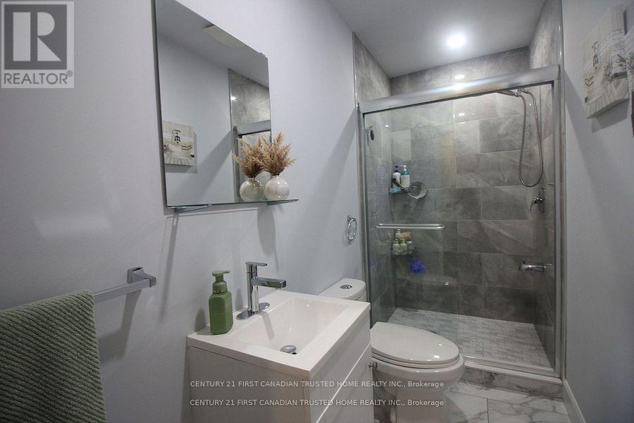 133 Deer Park Circle W, London North (North P), ON