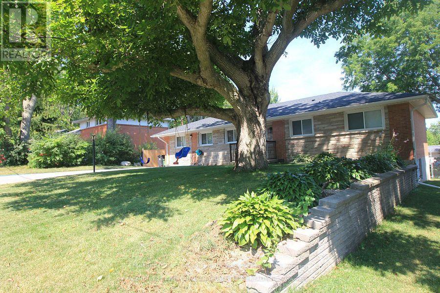133 Deer Park Circle W, London North (North P), ON