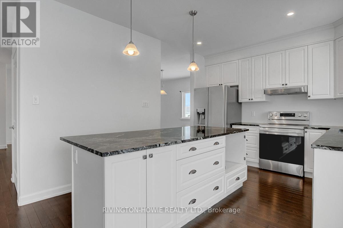 21 Isobel Mcewan Road, Mcnab/Braeside, ON - Indoor Photo Showing Kitchen With Upgraded Kitchen