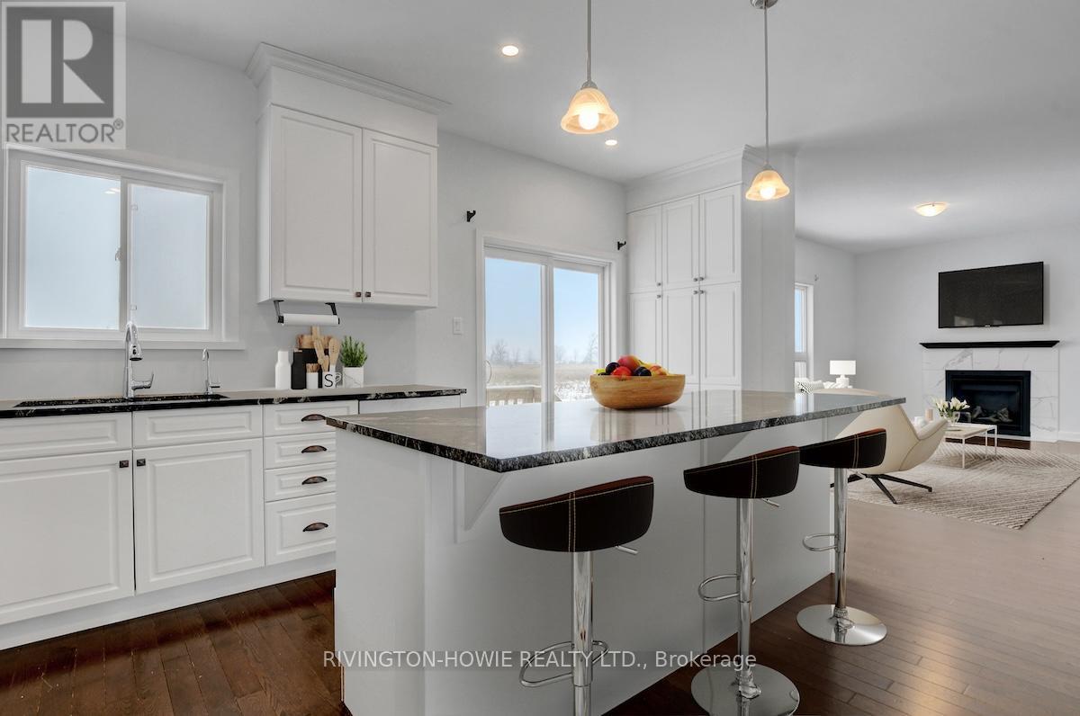 21 Isobel Mcewan Road, Mcnab/Braeside, ON - Indoor Photo Showing Kitchen With Upgraded Kitchen