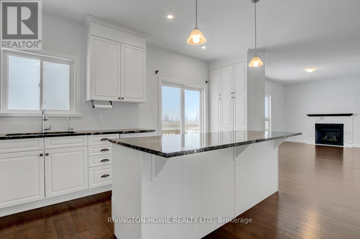21 Isobel Mcewan Road, Mcnab/Braeside, ON - Indoor Photo Showing Kitchen
