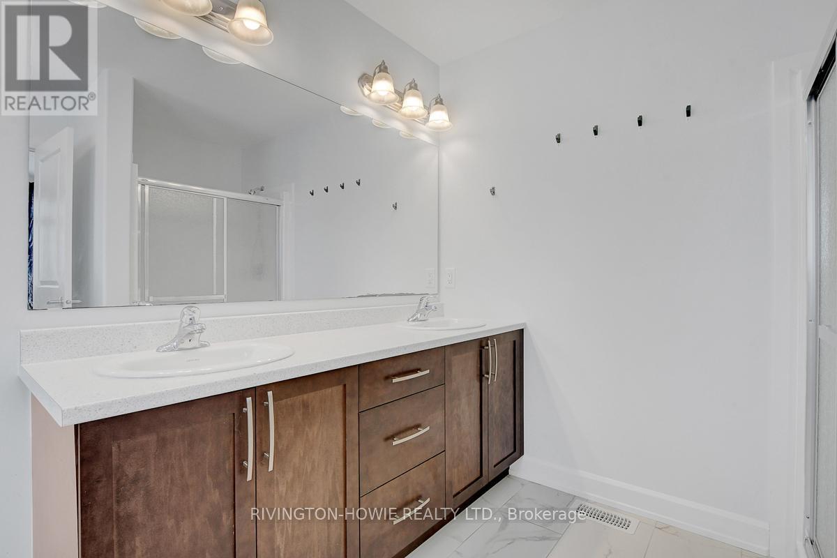 Primary Bedroom Ensuite - 21 Isobel Mcewan Road, Mcnab/Braeside, ON - Indoor Photo Showing Bathroom