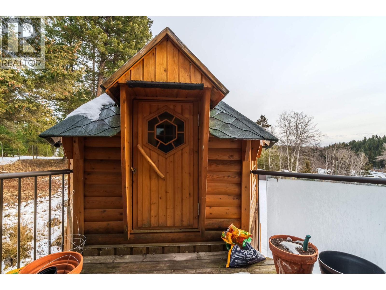 5565 Backvalley Road, 100 Mile House, BC - Outdoor With Exterior