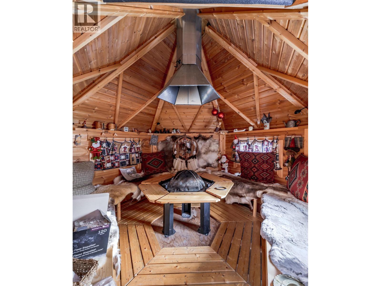 5565 Backvalley Road, 100 Mile House, BC - Outdoor With Deck Patio Veranda