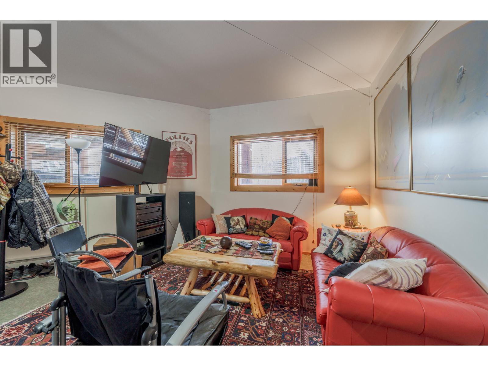 5565 Backvalley Road, 100 Mile House, BC - Indoor Photo Showing Other Room