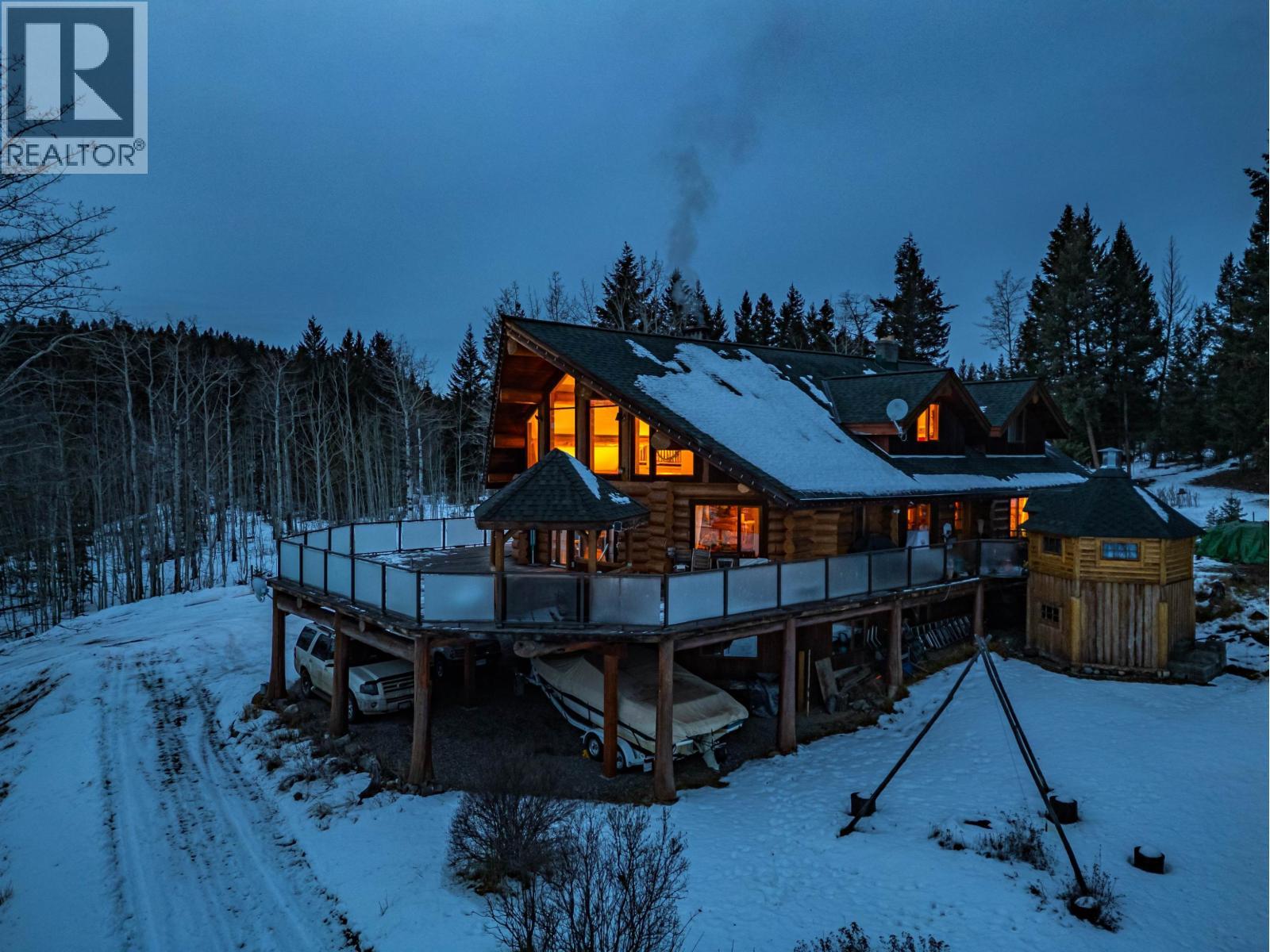 5565 Backvalley Road, 100 Mile House, BC - Outdoor With Deck Patio Veranda