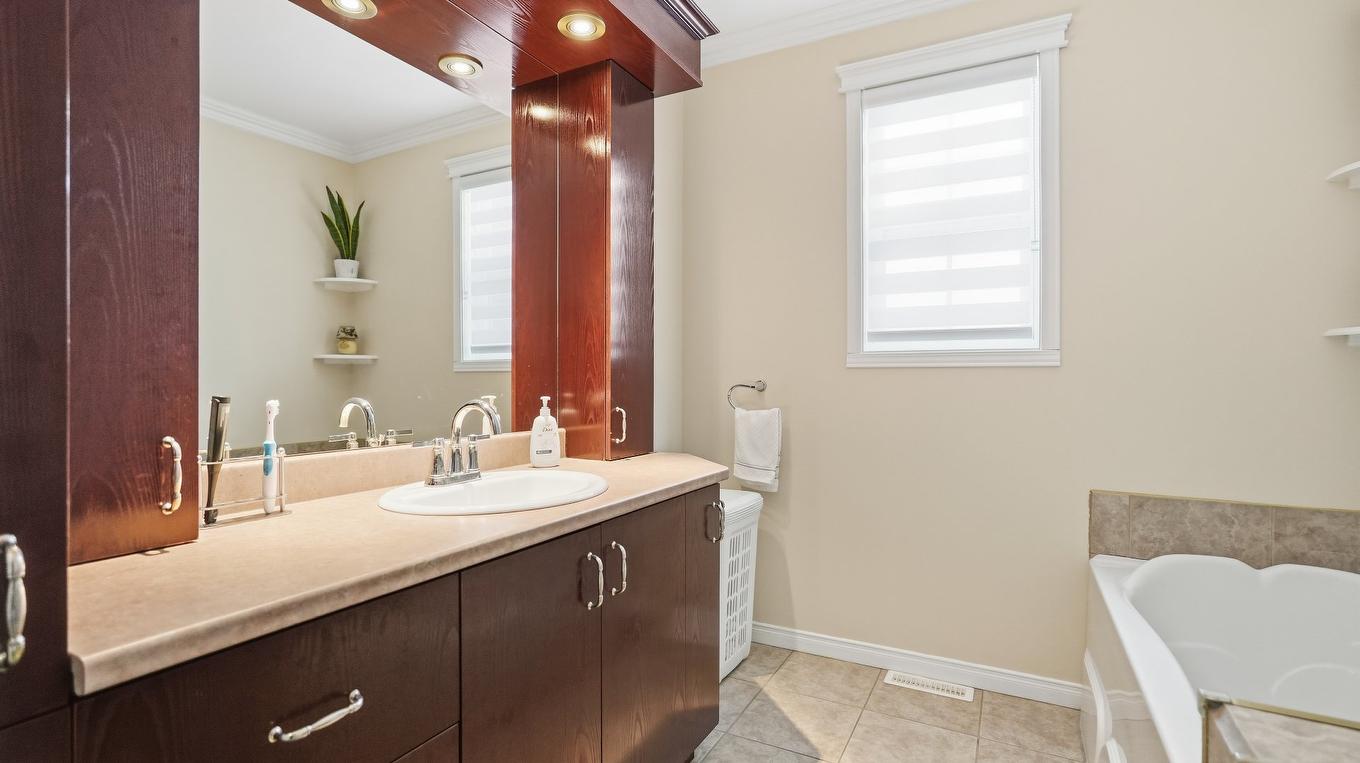 Salle de bains - 795 36E Rue, Saint-Georges, QC - Indoor Photo Showing Bathroom