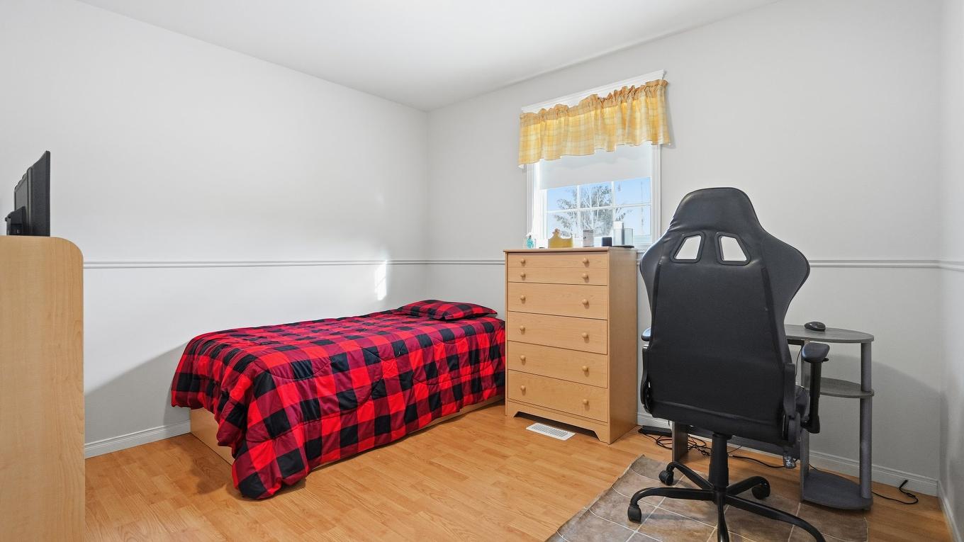 Chambre à coucher - 795 36E Rue, Saint-Georges, QC - Indoor Photo Showing Bedroom