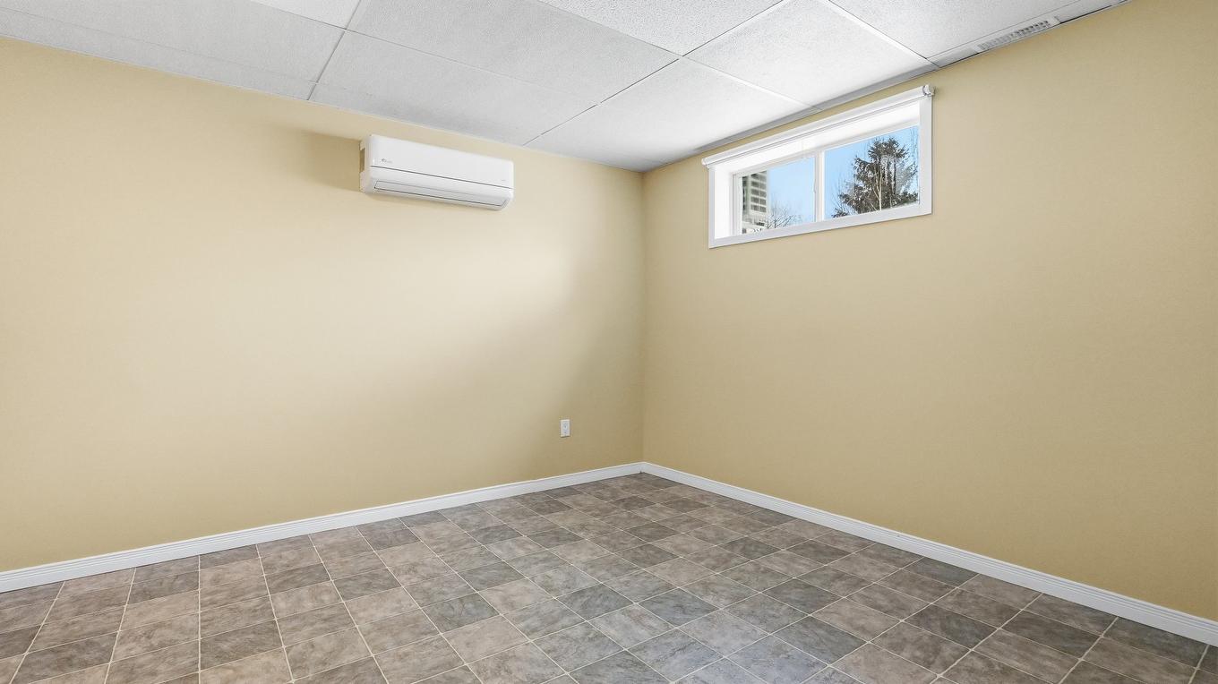 Chambre à coucher - 795 36E Rue, Saint-Georges, QC - Indoor Photo Showing Other Room