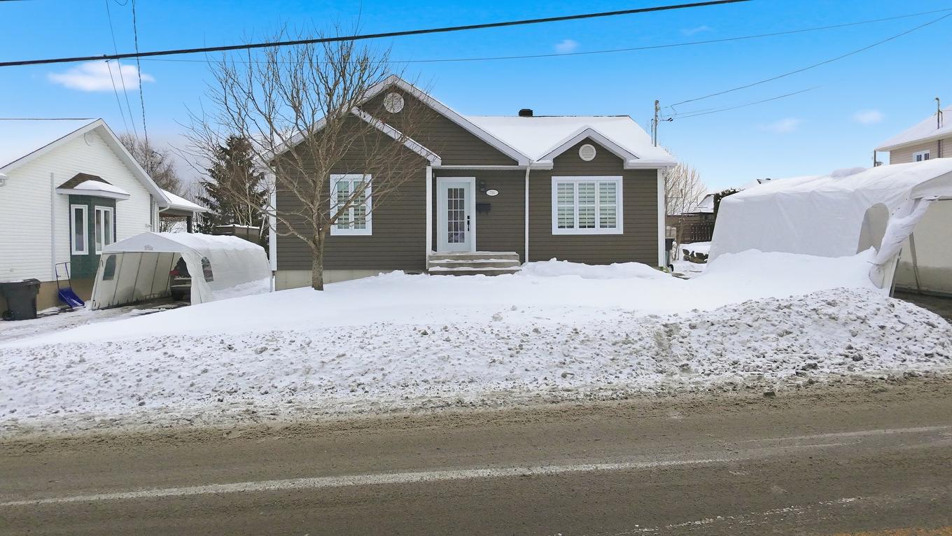 Façade - 795 36E Rue, Saint-Georges, QC - Outdoor