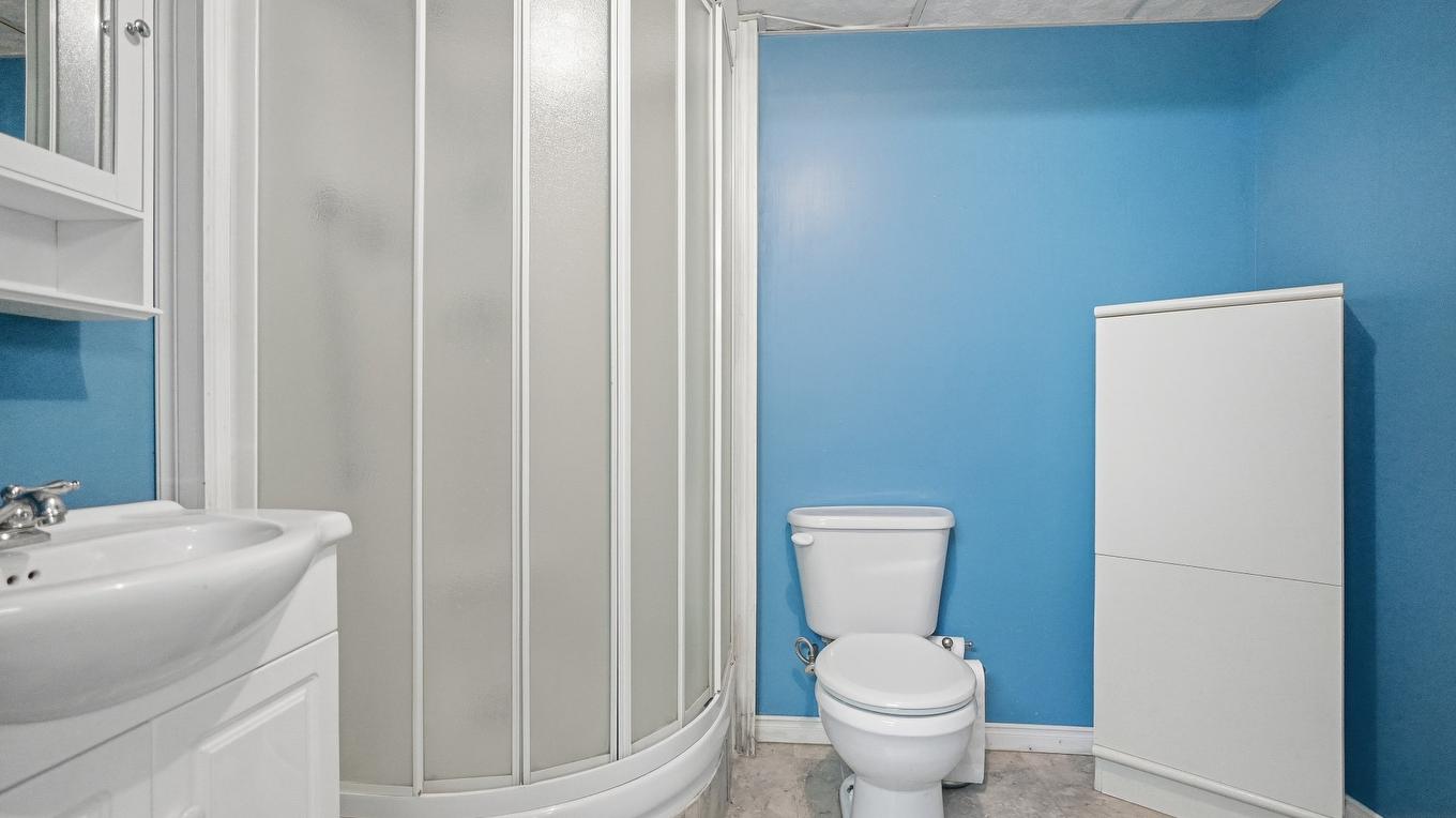 Salle de bains - 216 33E Rue, Notre-Dame-Des-Pins, QC - Indoor Photo Showing Bathroom