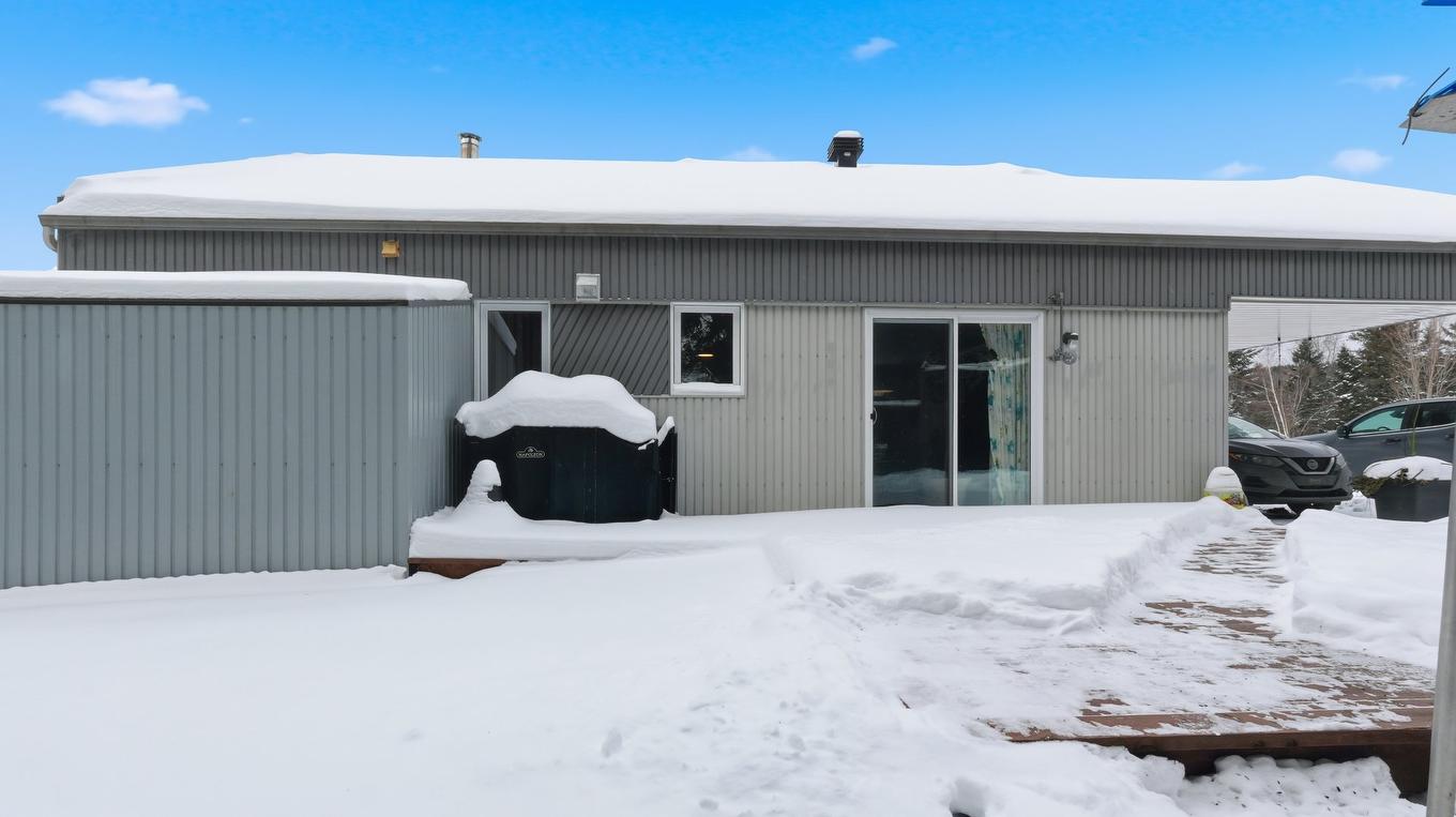 Face arrière - 216 33E Rue, Notre-Dame-Des-Pins, QC - Outdoor