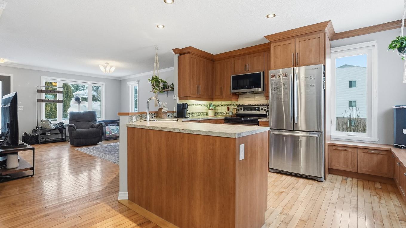Cuisine - 7990 6E Avenue, Saint-Georges, QC - Indoor Photo Showing Kitchen