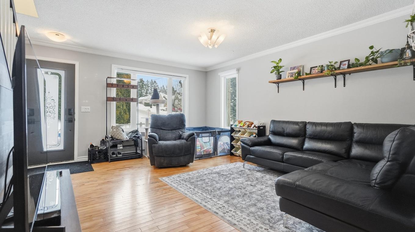 Salon - 7990 6E Avenue, Saint-Georges, QC - Indoor Photo Showing Living Room