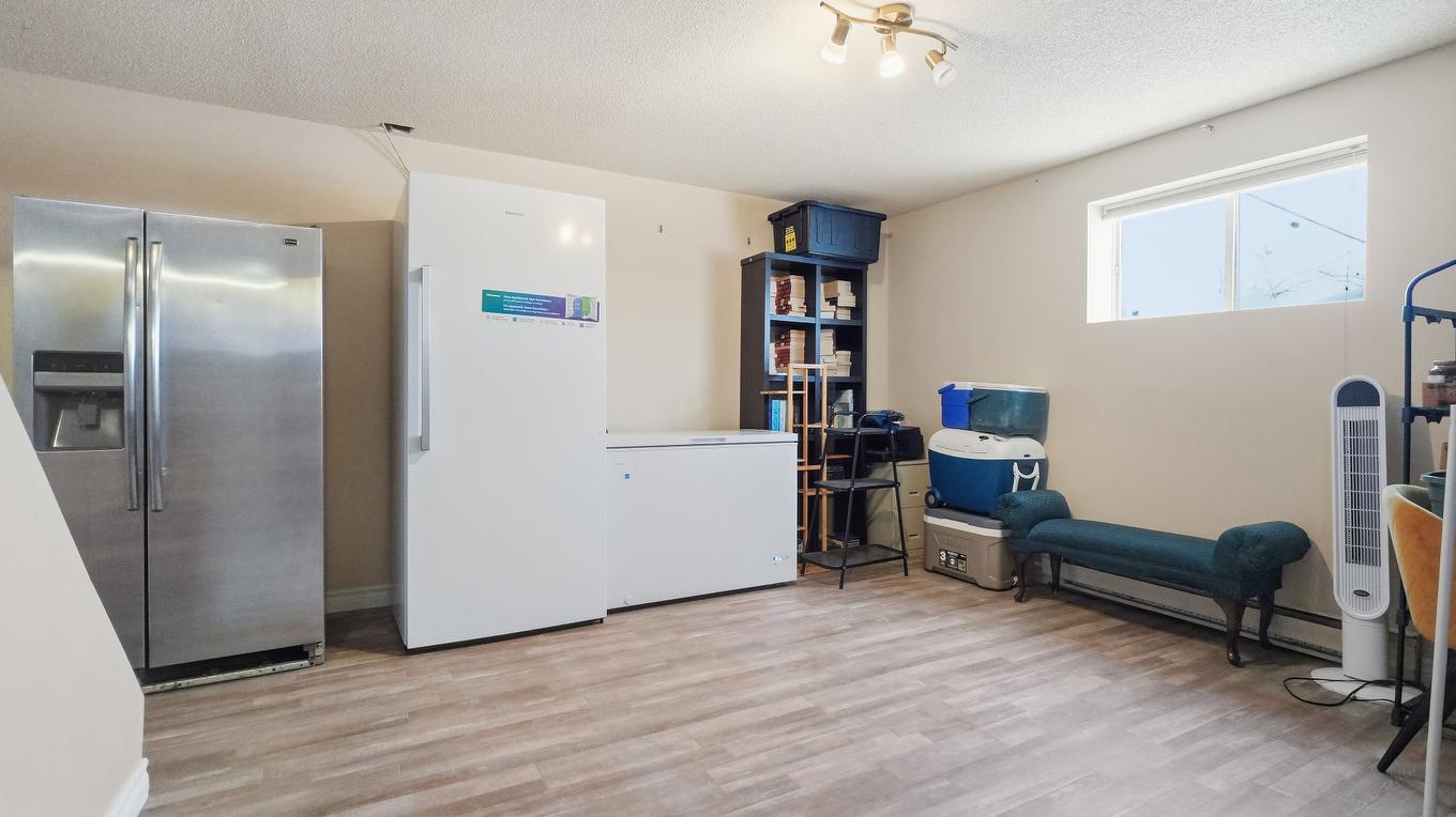 Salle familiale - 7990 6E Avenue, Saint-Georges, QC - Indoor