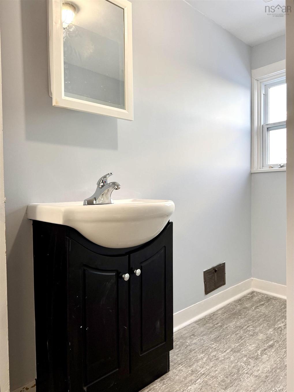 149 East Pleasant Street, Amherst, NS