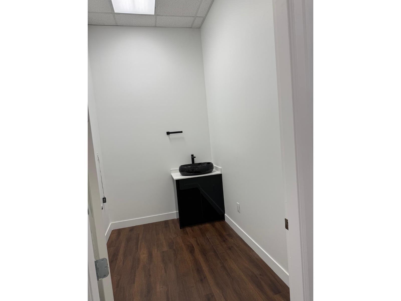 107 7130 120 Street, Surrey, BC