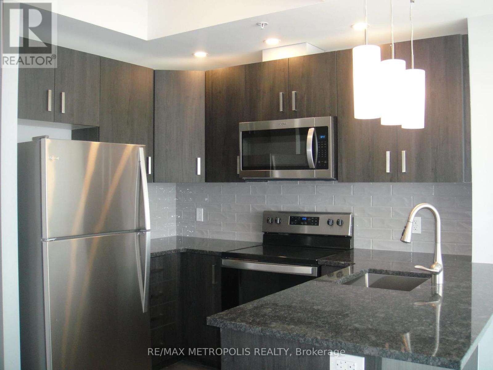 1904 - 108 Garment Street, Kitchener, ON - Indoor Photo Showing Kitchen With Double Sink With Upgraded Kitchen
