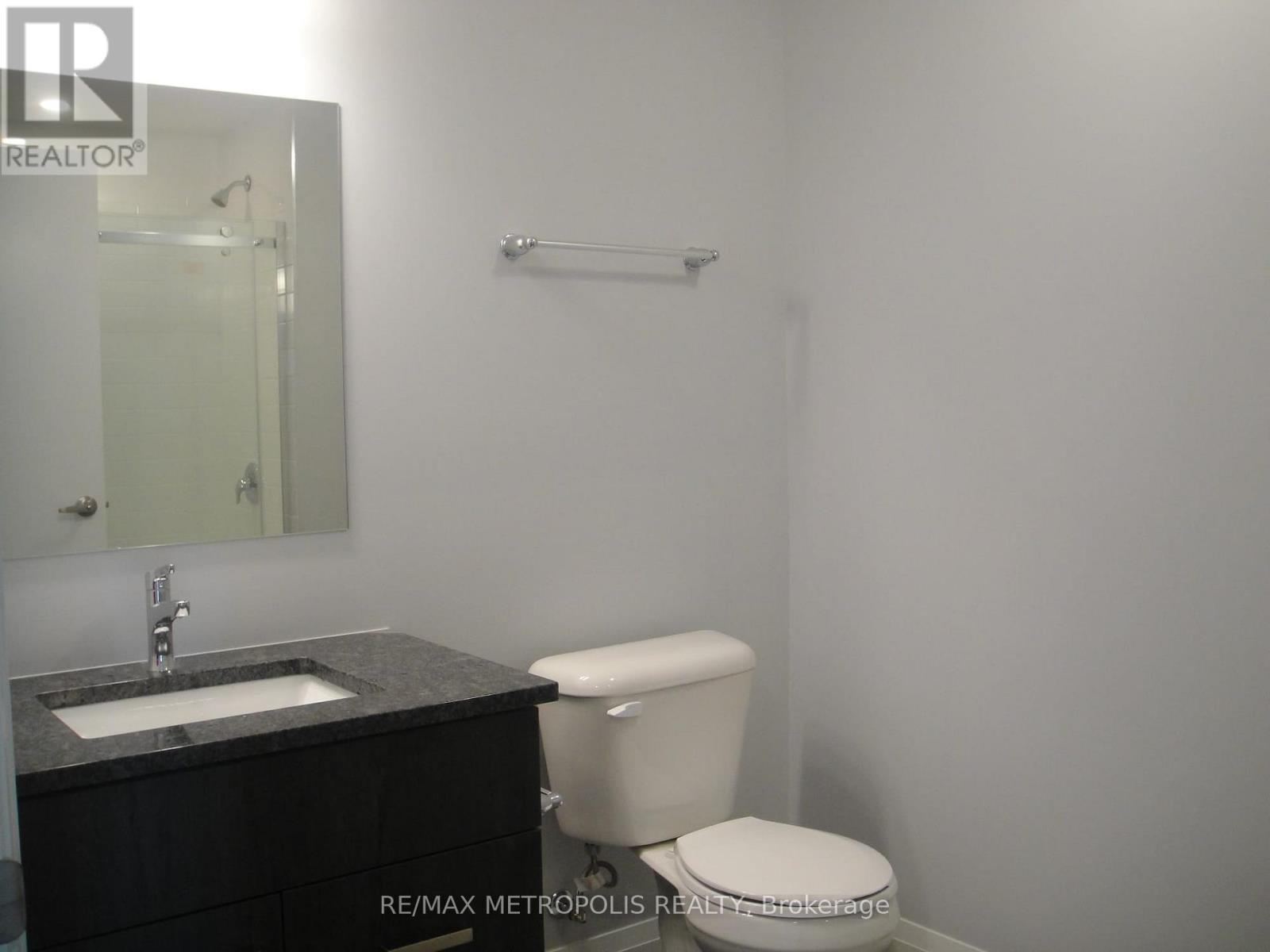 1904 - 108 Garment Street, Kitchener, ON - Indoor Photo Showing Bathroom