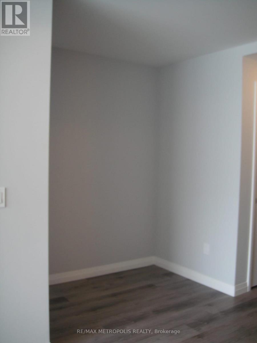 1904 - 108 Garment Street, Kitchener, ON - Indoor Photo Showing Other Room